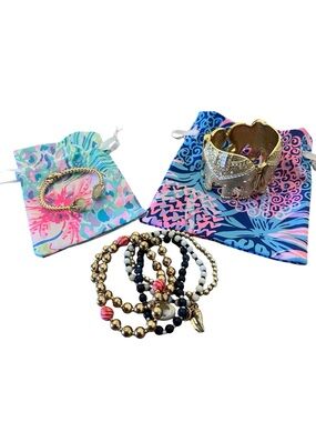 Lot of 3 Lilly Pulitzer bracelets with 2 jewelry bags PRICE FIRM